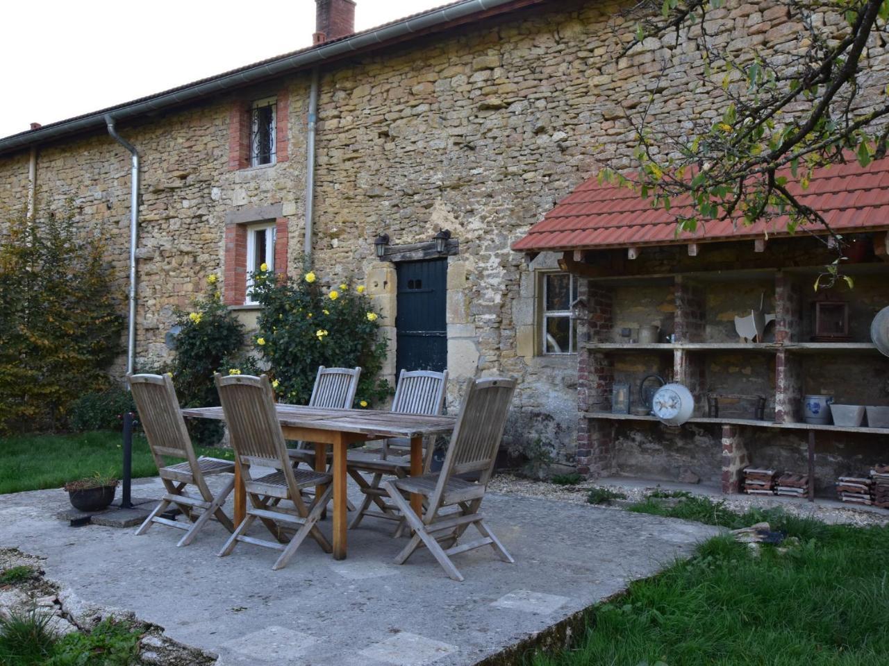 Spacious Holiday Home Near The Forest Barricourt Esterno foto
